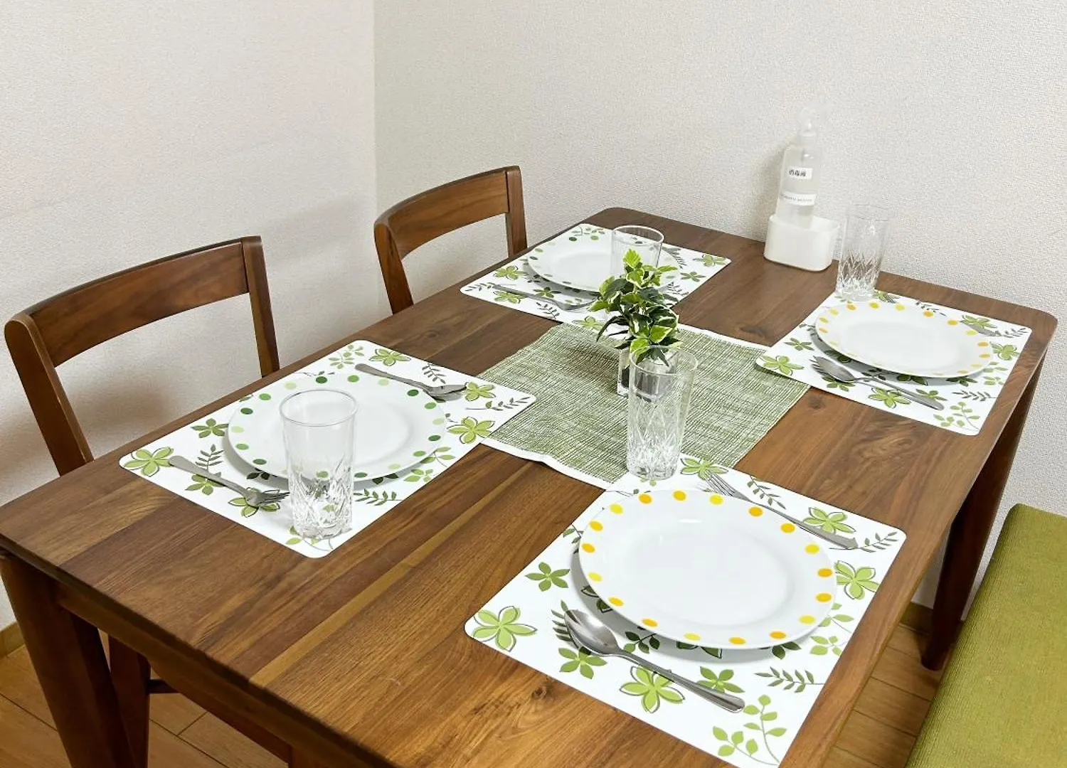 Ozone Station Apartment: 5-Minute Walk to Nagoya Dome Apartment